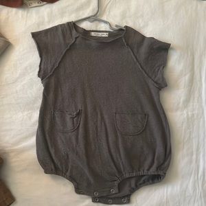 Like New anggo : bebe romper 18m